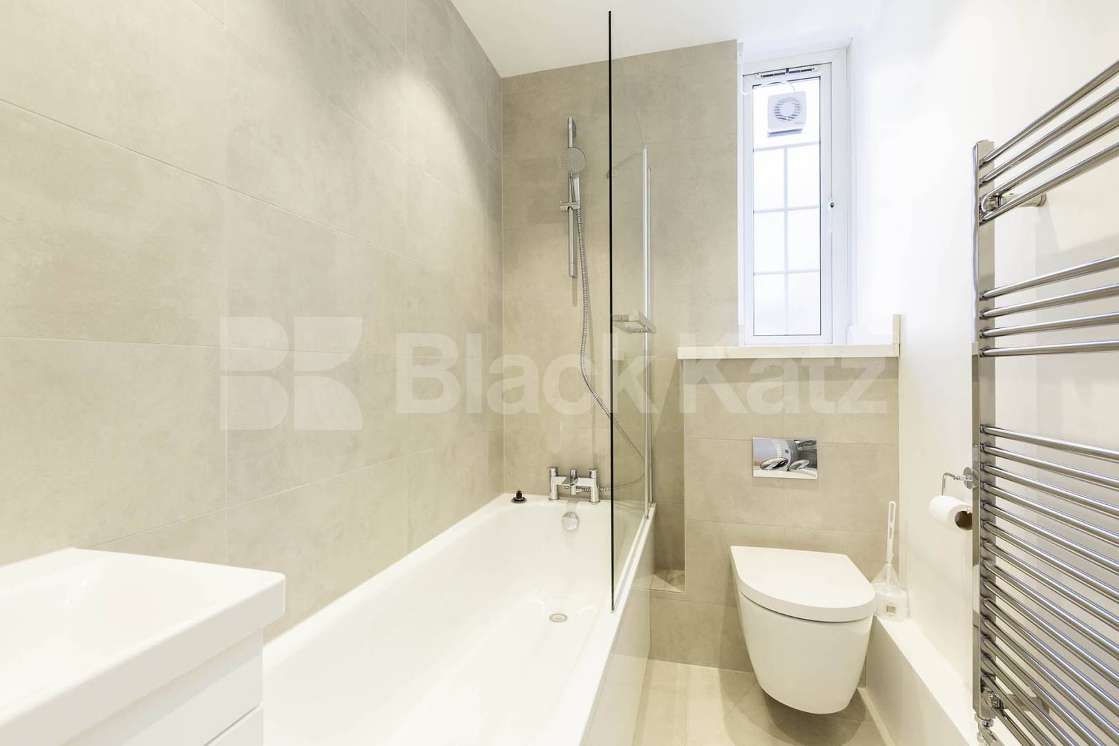 Contemporary two bed with modern kitchen and bath mins to tube & shops Edgware Road, Maida Vale